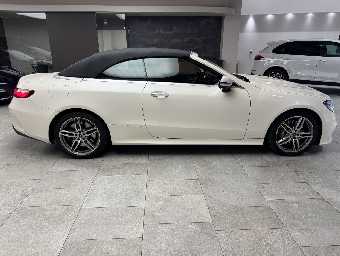 MERCEDES BENZ E CLASS 2018 Image 12