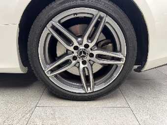 MERCEDES BENZ E CLASS 2018 Image 18