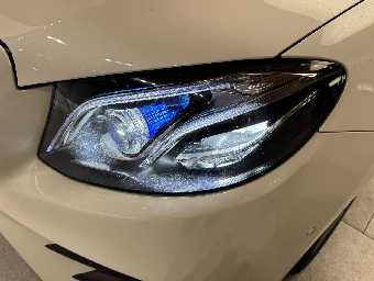 MERCEDES BENZ E CLASS 2018 Image 21