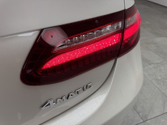 MERCEDES BENZ E CLASS 2018 Image 31