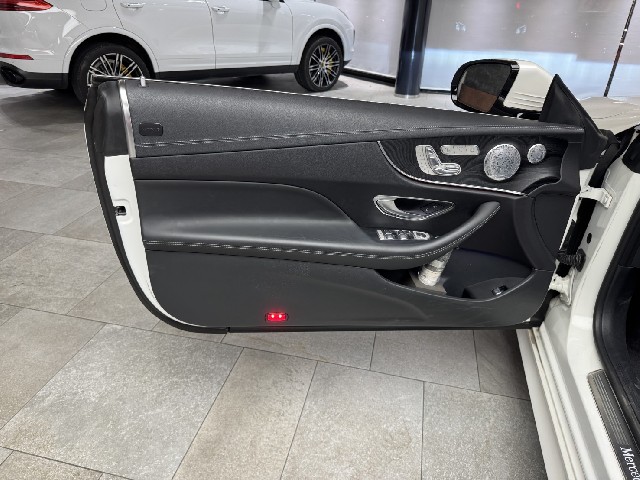 MERCEDES BENZ E CLASS 2018 Image 36