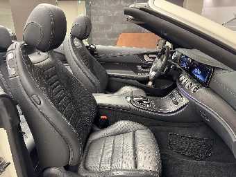 MERCEDES BENZ E CLASS 2018 Image 32