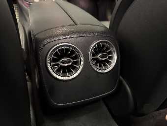 MERCEDES BENZ E CLASS 2018 Image 55