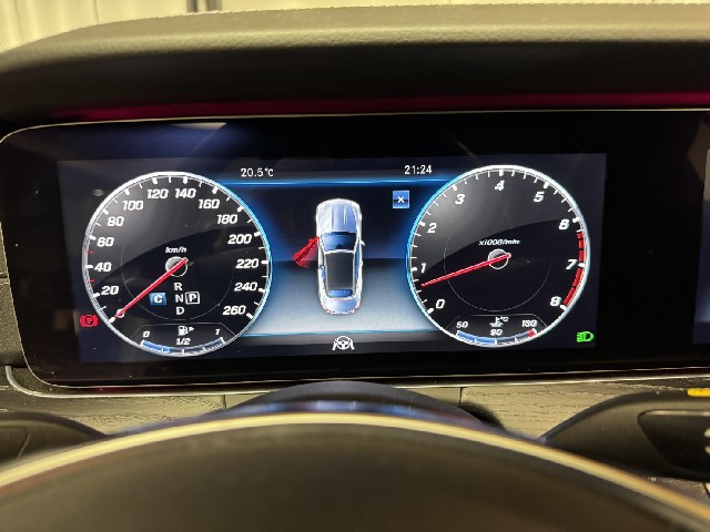 MERCEDES BENZ E CLASS 2018 Image 66