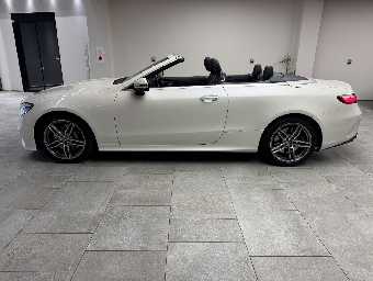 MERCEDES BENZ E CLASS 2018 Image 8