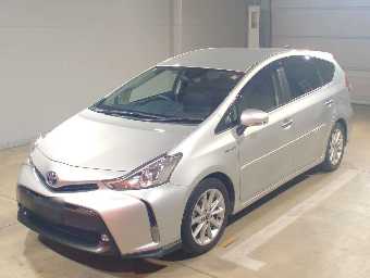 TOYOTA PRIUS ALPHA 2015 Image 1
