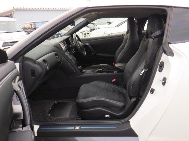 NISSAN GT-R 2013 Image 19