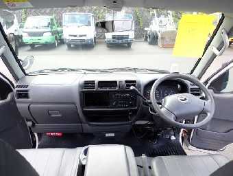 MAZDA BONGO 2015 Image 5