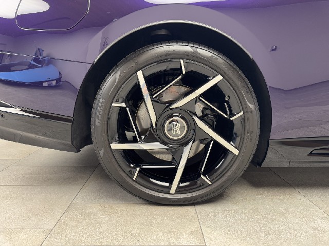 ROLLS ROYCE SPECTRE 2025 Image 29
