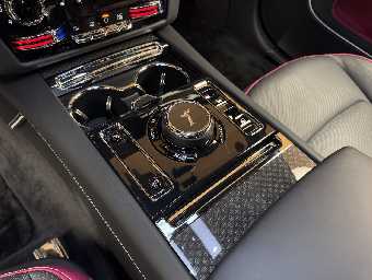 ROLLS ROYCE SPECTRE 2025 Image 57