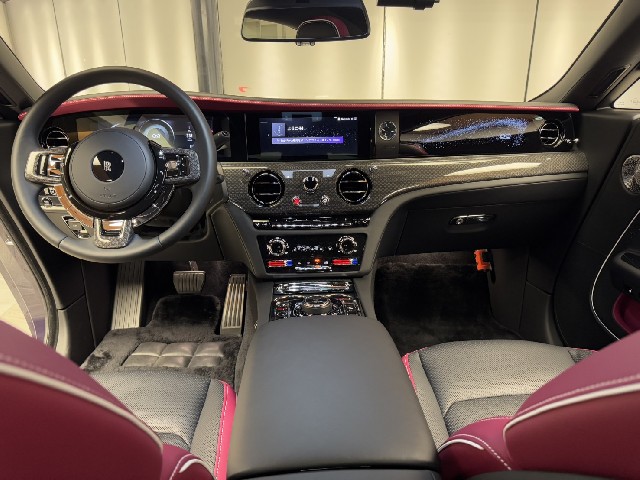 ROLLS ROYCE SPECTRE 2025 Image 70