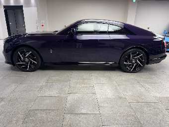 ROLLS ROYCE SPECTRE 2025 Image 8