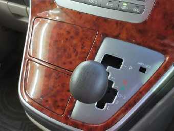 TOYOTA ALPHARD 2002 Image 18