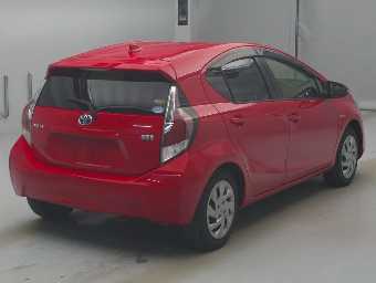 TOYOTA AQUA 2015 Image 2