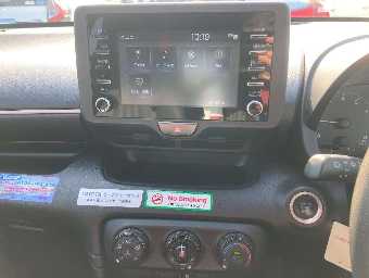 TOYOTA YARIS 2022 Image 12