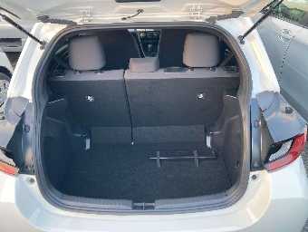 TOYOTA YARIS 2022 Image 8