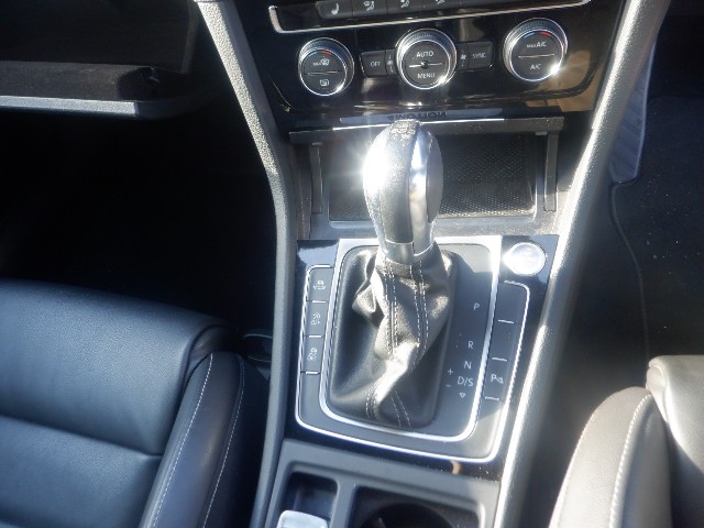 VOLKSWAGEN GOLF R 2015 Image 20