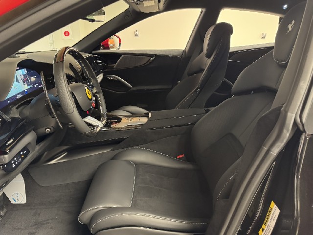 FERRARI PUROSANGUE 2025 Image 32