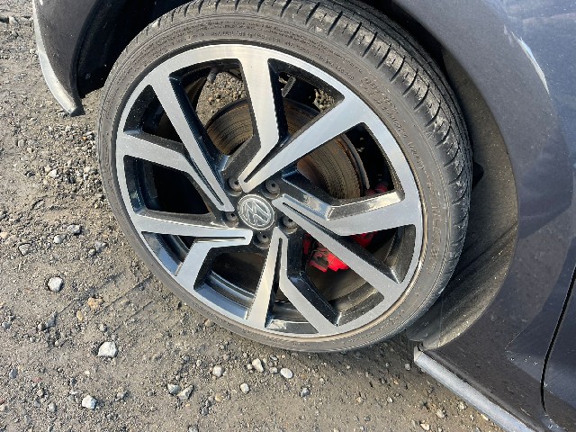 VOLKSWAGEN GOLF GTI 2017 Image 21