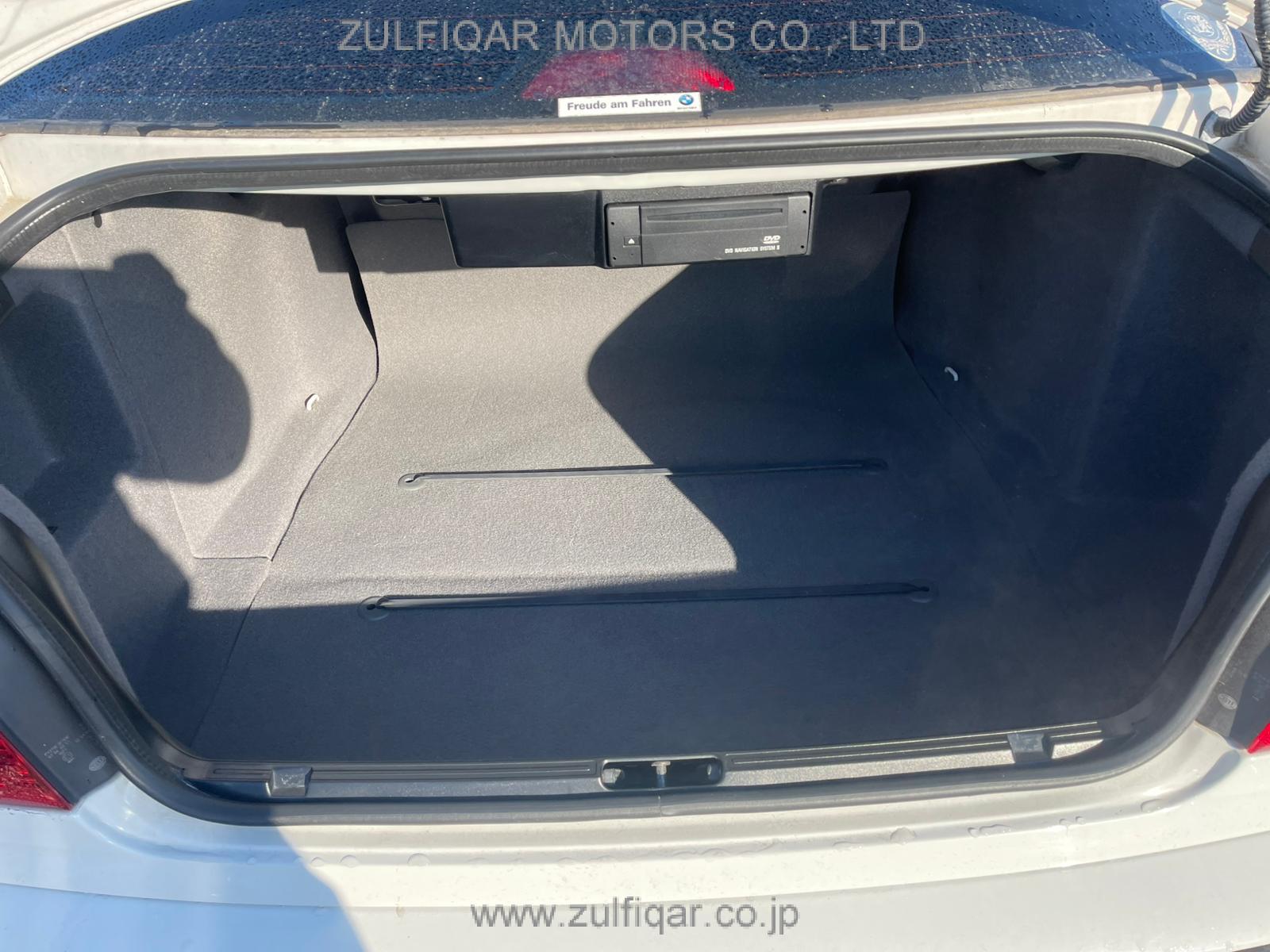 BMW 5 SERIES 2003 Image 12