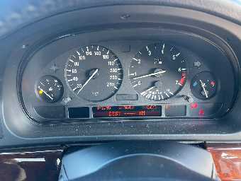 BMW 5 SERIES 2003 Image 10