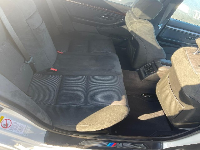 BMW 5 SERIES 2003 Image 23