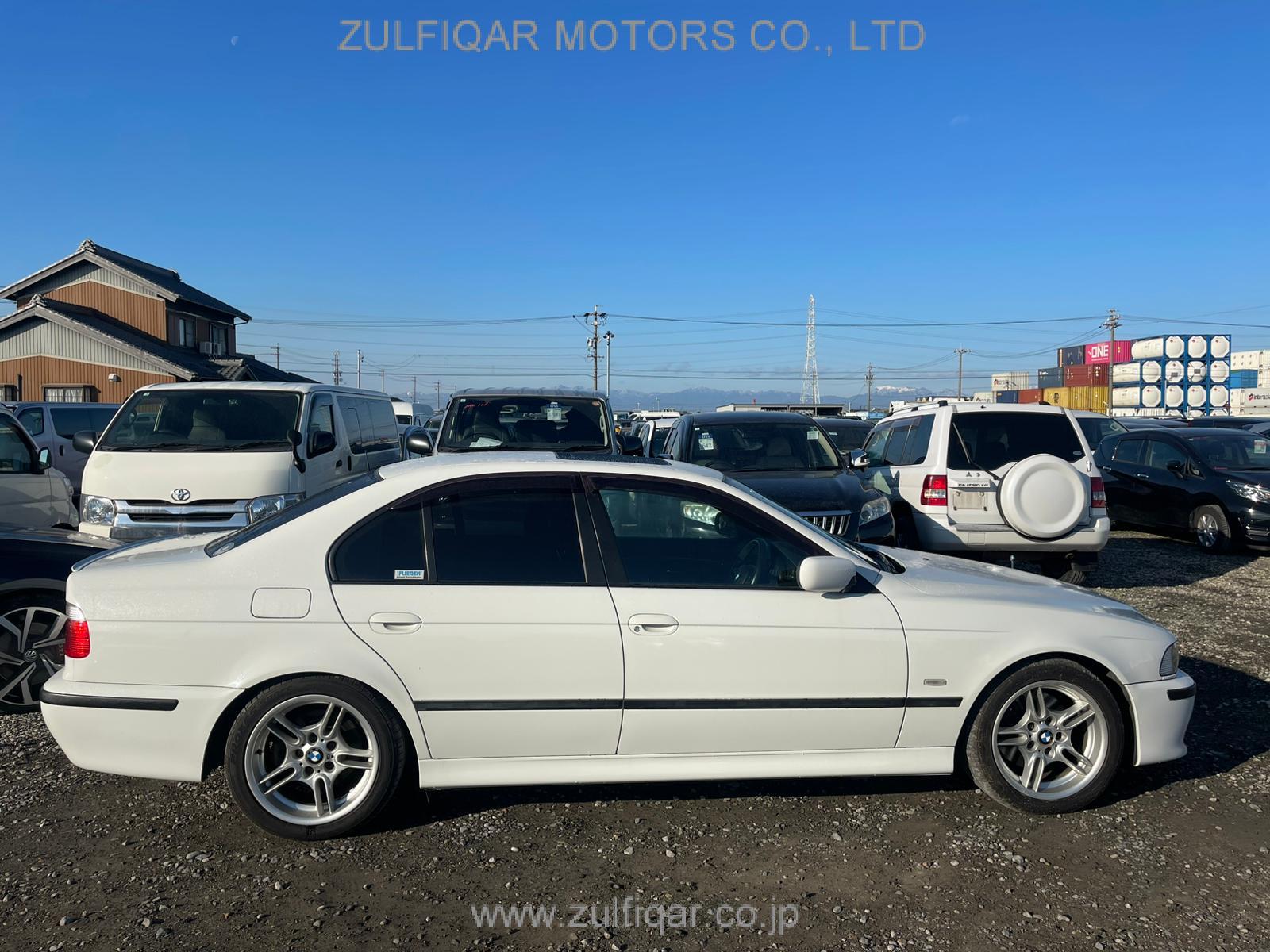 BMW 5 SERIES 2003 Image 9