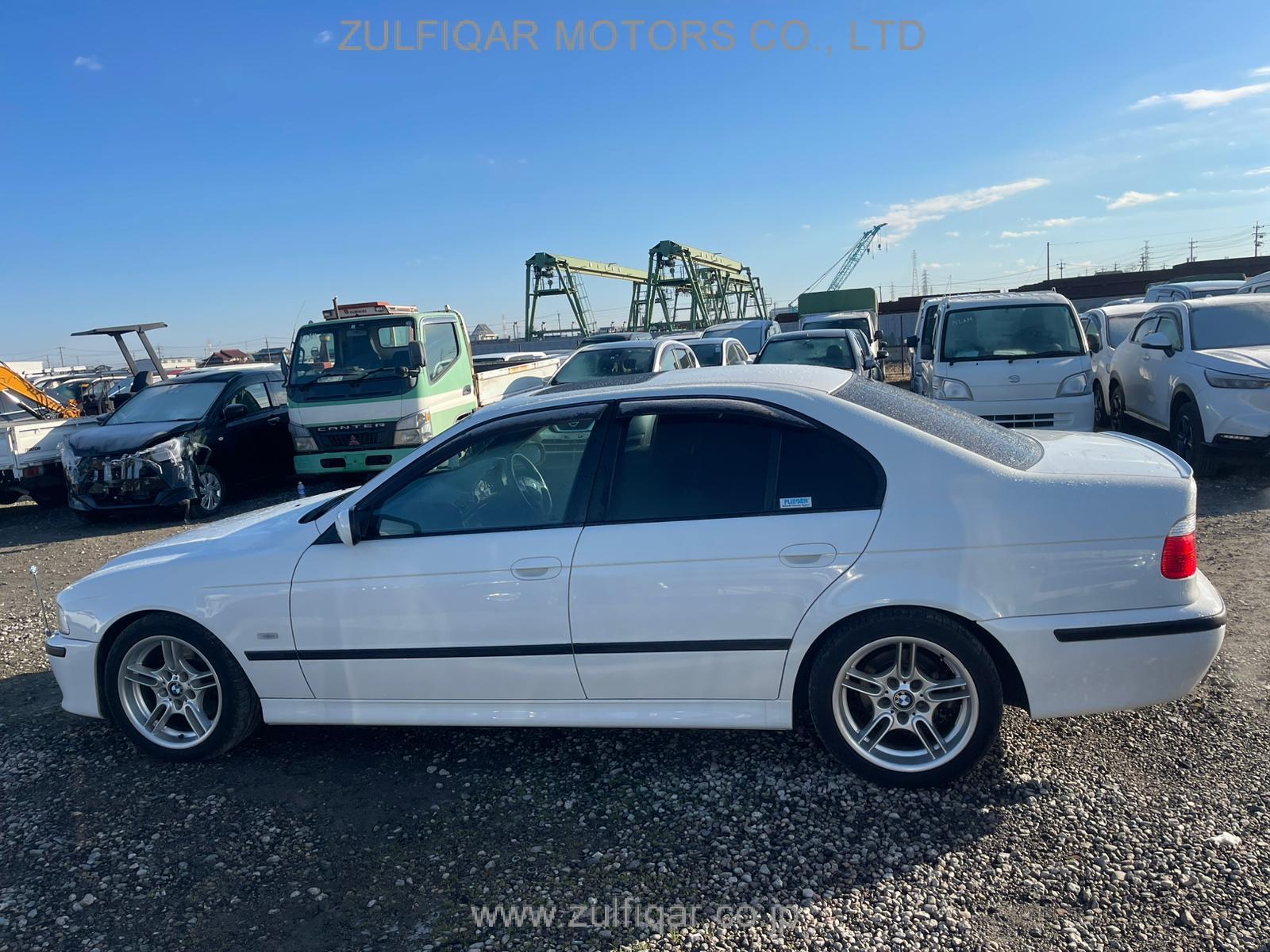 BMW 5 SERIES 2003 Image 10