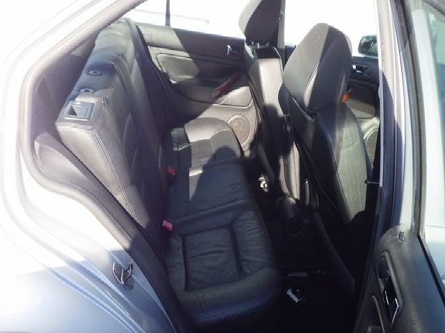 VOLKSWAGEN BORA 2005 Image 21