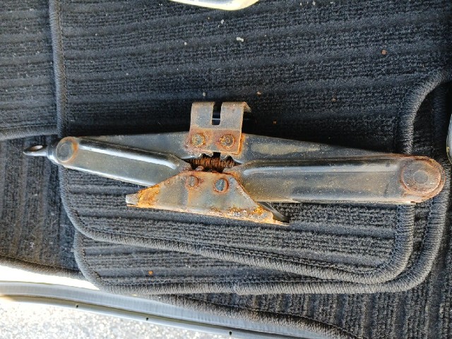 DAIHATSU NAKED 2001 Image 31