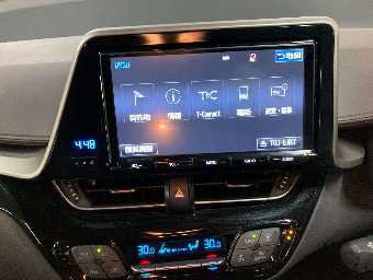 TOYOTA C-HR 2018 Image 11