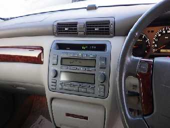 TOYOTA CROWN 2001 Image 13