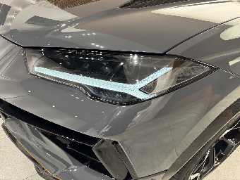 LAMBORGHINI URUS 2025 Image 13