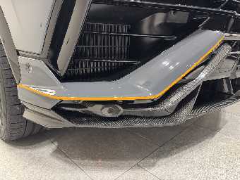 LAMBORGHINI URUS 2025 Image 14