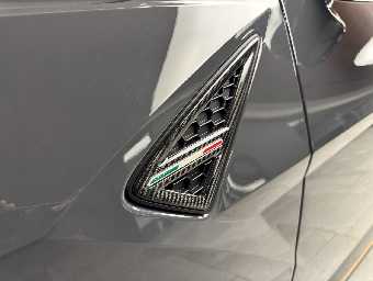 LAMBORGHINI URUS 2025 Image 17