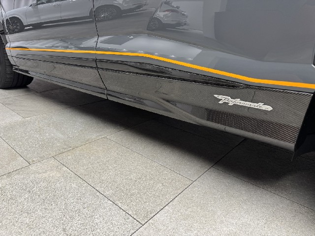 LAMBORGHINI URUS 2025 Image 25