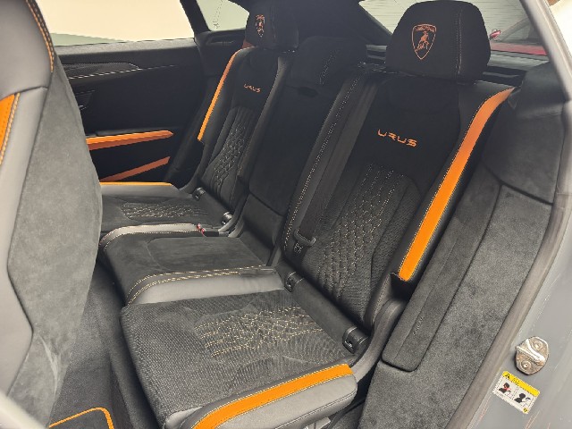 LAMBORGHINI URUS 2025 Image 42