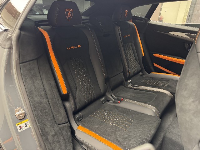 LAMBORGHINI URUS 2025 Image 46