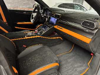 LAMBORGHINI URUS 2025 Image 44