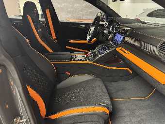 LAMBORGHINI URUS 2025 Image 45