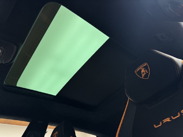 LAMBORGHINI URUS 2025 Image 63