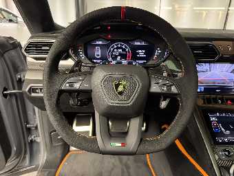 LAMBORGHINI URUS 2025 Image 56