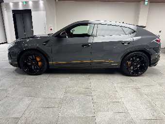 LAMBORGHINI URUS 2025 Image 8