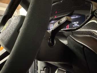 LAMBORGHINI URUS 2025 Image 61