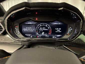 LAMBORGHINI URUS 2025 Image 66