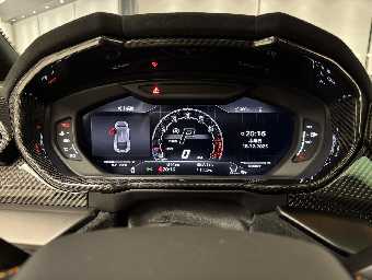 LAMBORGHINI URUS 2025 Image 69