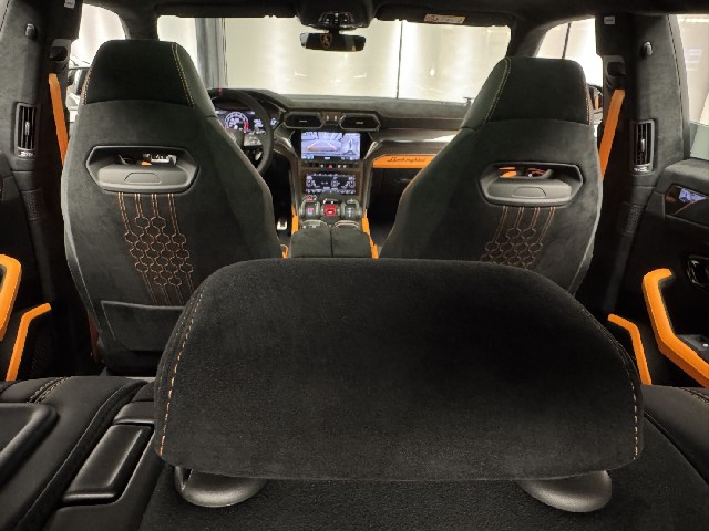 LAMBORGHINI URUS 2025 Image 98