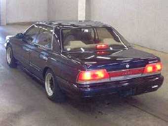NISSAN LAUREL 1992 Image 2