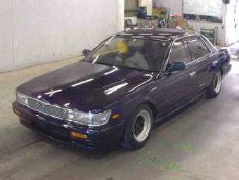 NISSAN LAUREL 1992 Image 4