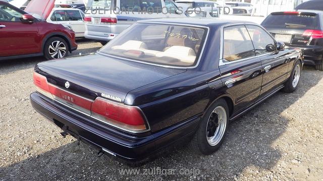 NISSAN LAUREL 1992 Image 10